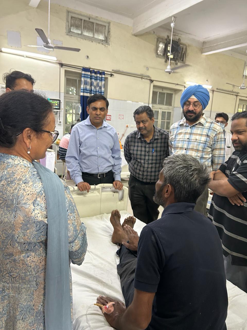प्रमुख सचिव स्वास्थ्य एवं परिवार कल्याण अजॉय शर्मा ने राजिंदरा अस्पताल का दौरा किया